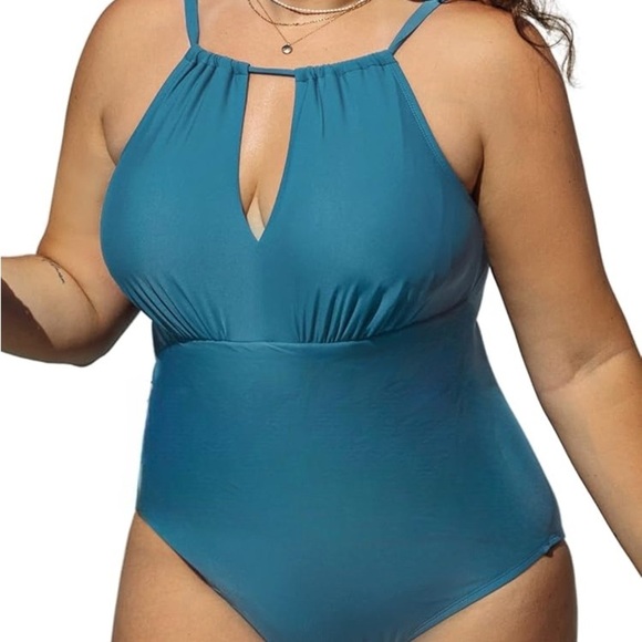 Cupshe plus size teal blue halter swimming suit size 2X - Picture 4 of 4